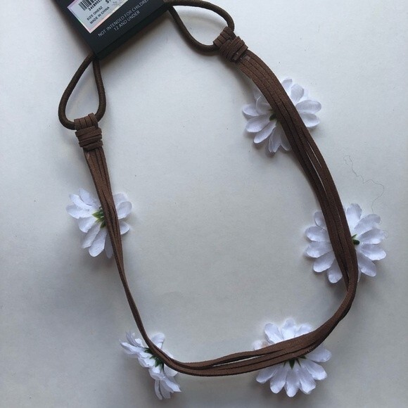 Full Tilt Flower Headband NWT One Size - Picture 2 of 6